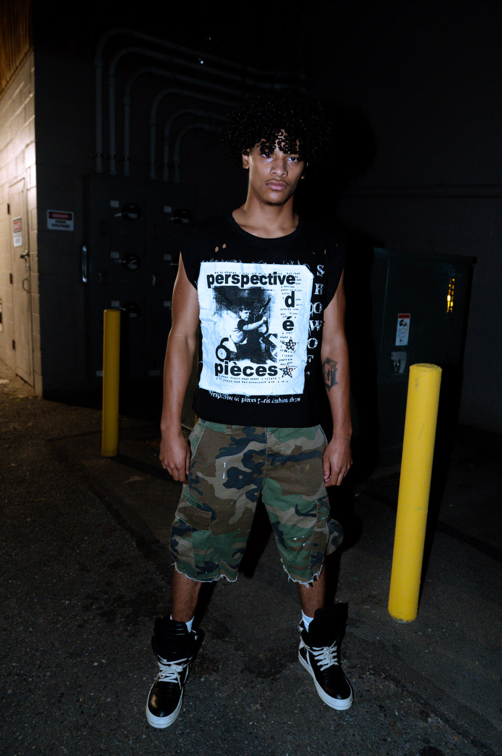 "Showoff" cut off t-shirt
